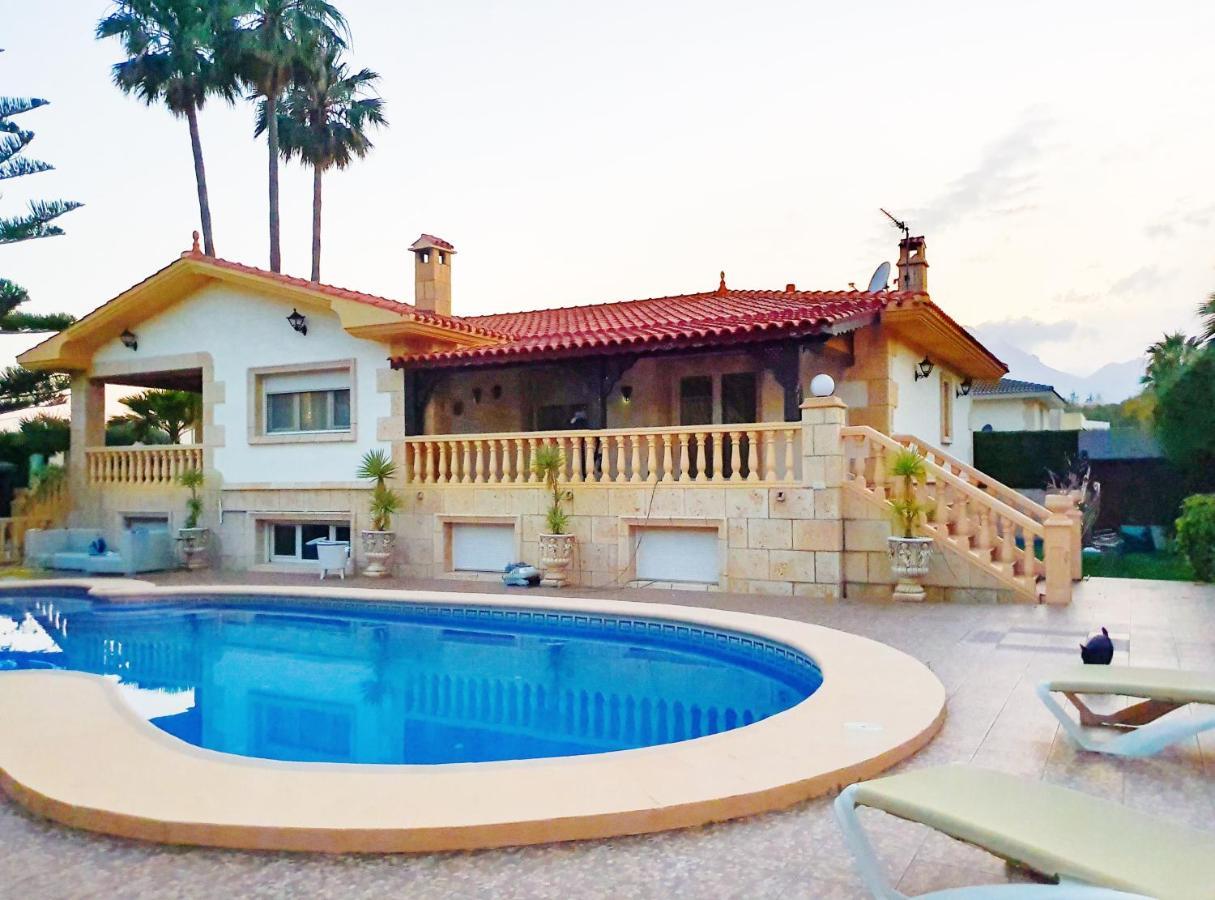 Villa Tres Palmeras muy cerca de Albir y Benidorm L'Alfas del Pi Exterior foto