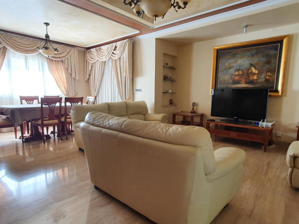 Villa Tres Palmeras muy cerca de Albir y Benidorm L'Alfas del Pi Exterior foto