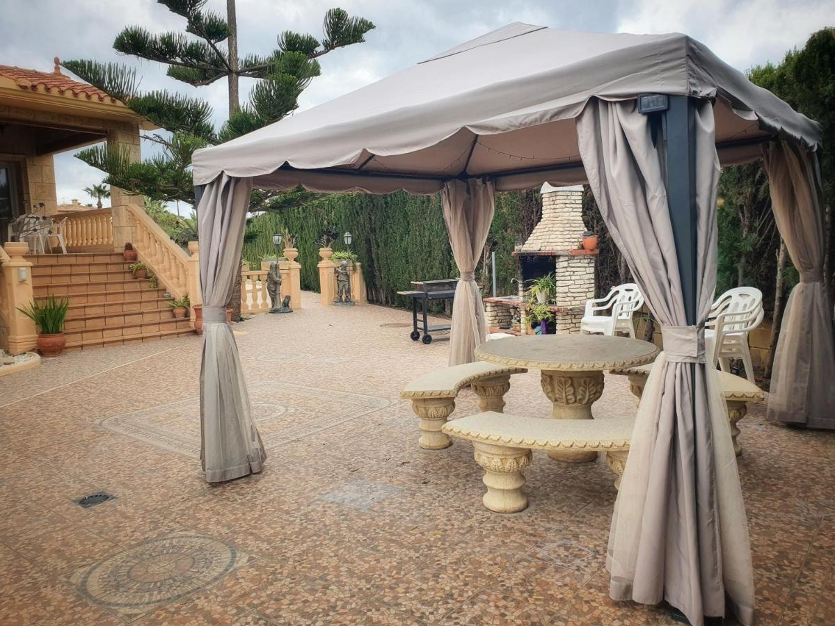 Villa Tres Palmeras muy cerca de Albir y Benidorm L'Alfas del Pi Exterior foto